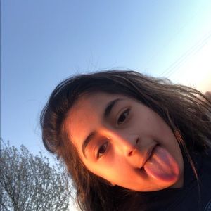 Meet your Posher, Zainab